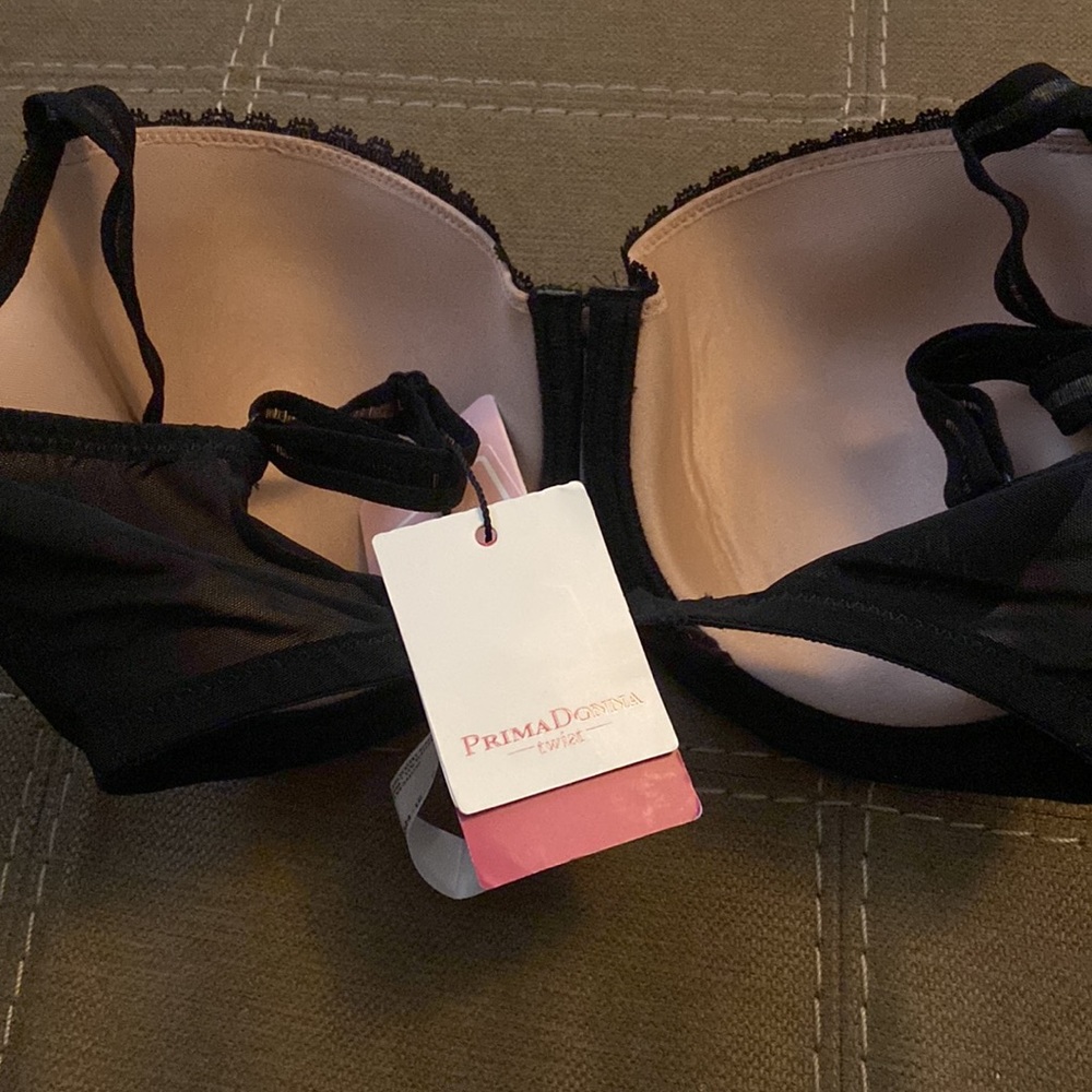 Bras - Picture 2 of 6